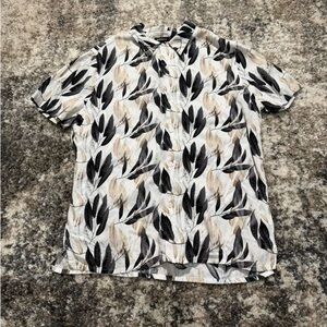 Express Men's Leaf Pattern Shirt Black, White and Tan Size Medium